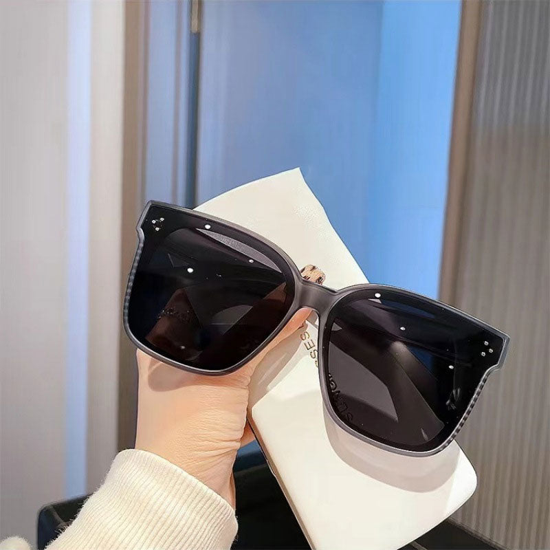 Polarised ultraviolet anti-myopia sunglasses